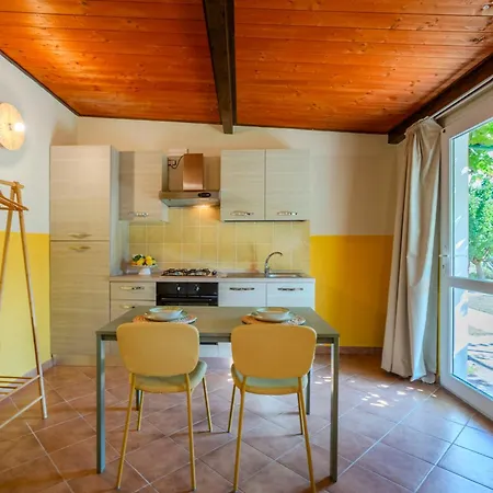 L'agrumeto Domos Apartamento *